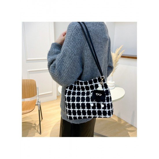  Canvas Contrast Color Grid Pendant Tote Bags