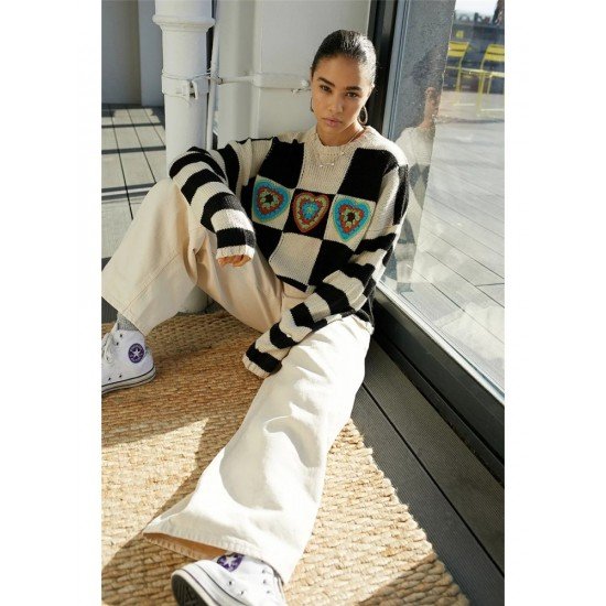  2022 Contrast Color Checkerboard Knitted Sweater