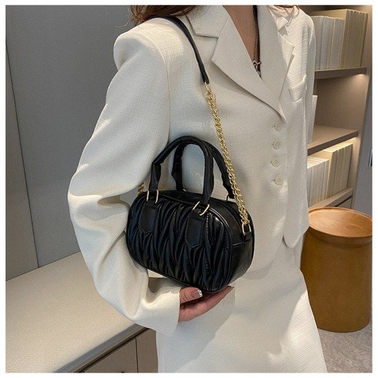 Fashionable Black Chain Shoulder Handbags