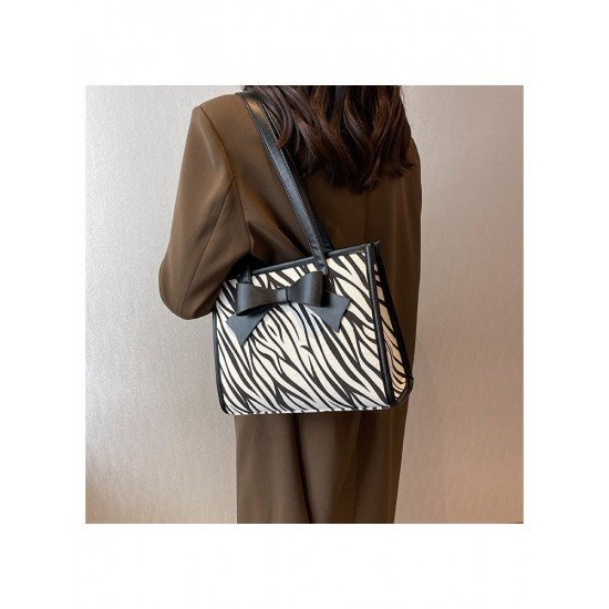  Zebra Stripes Grid Bow School Tote Bags